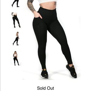 Til You Collapse Black Heart Booty leggings